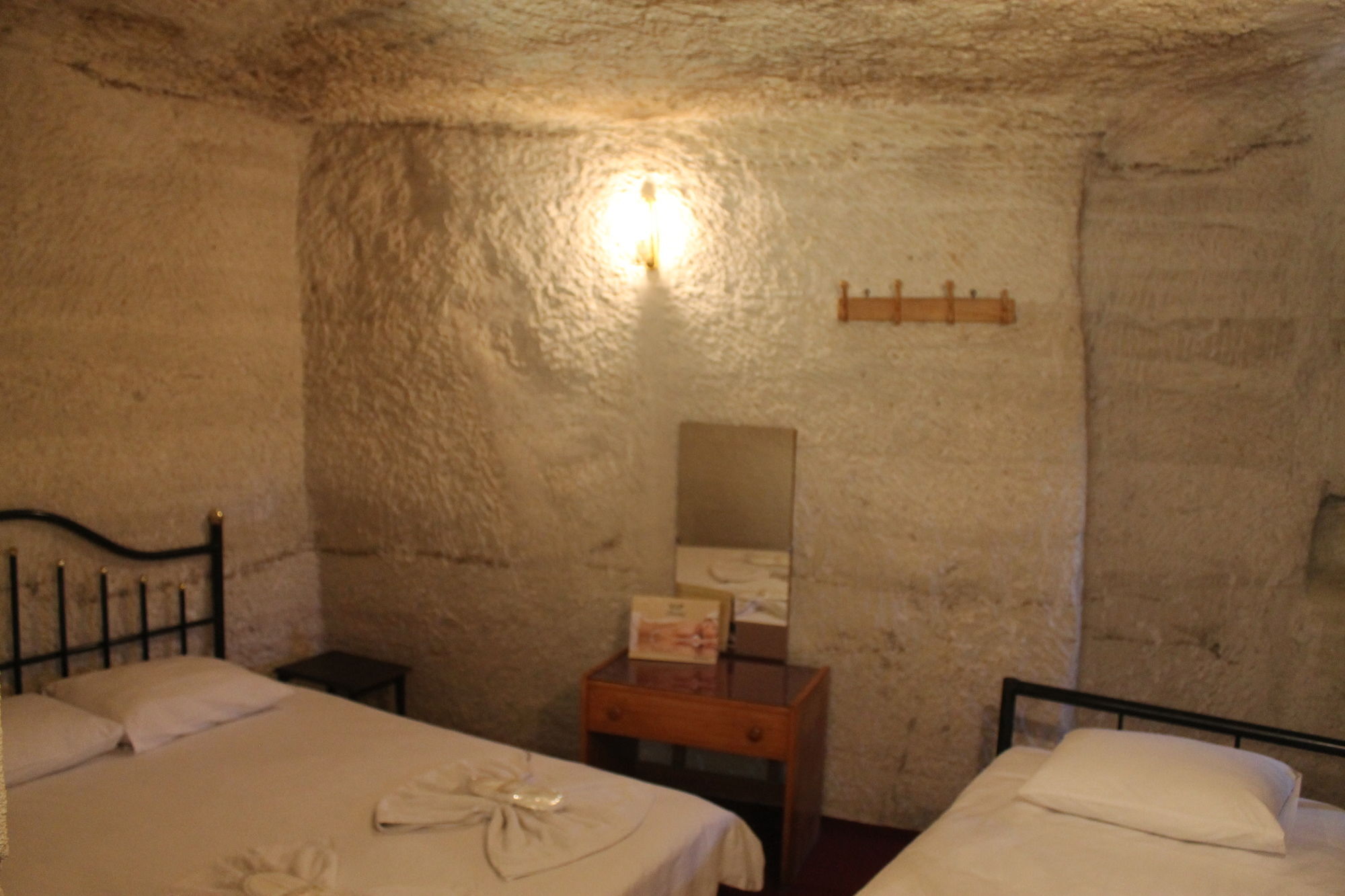 Yasin'S Place Backpackers Cave Hostel ギョレメ エクステリア 写真